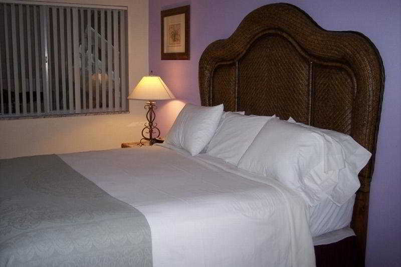 Cheston House - Clothing Optional All Male Guesthouse Fort Lauderdale Eksteriør billede