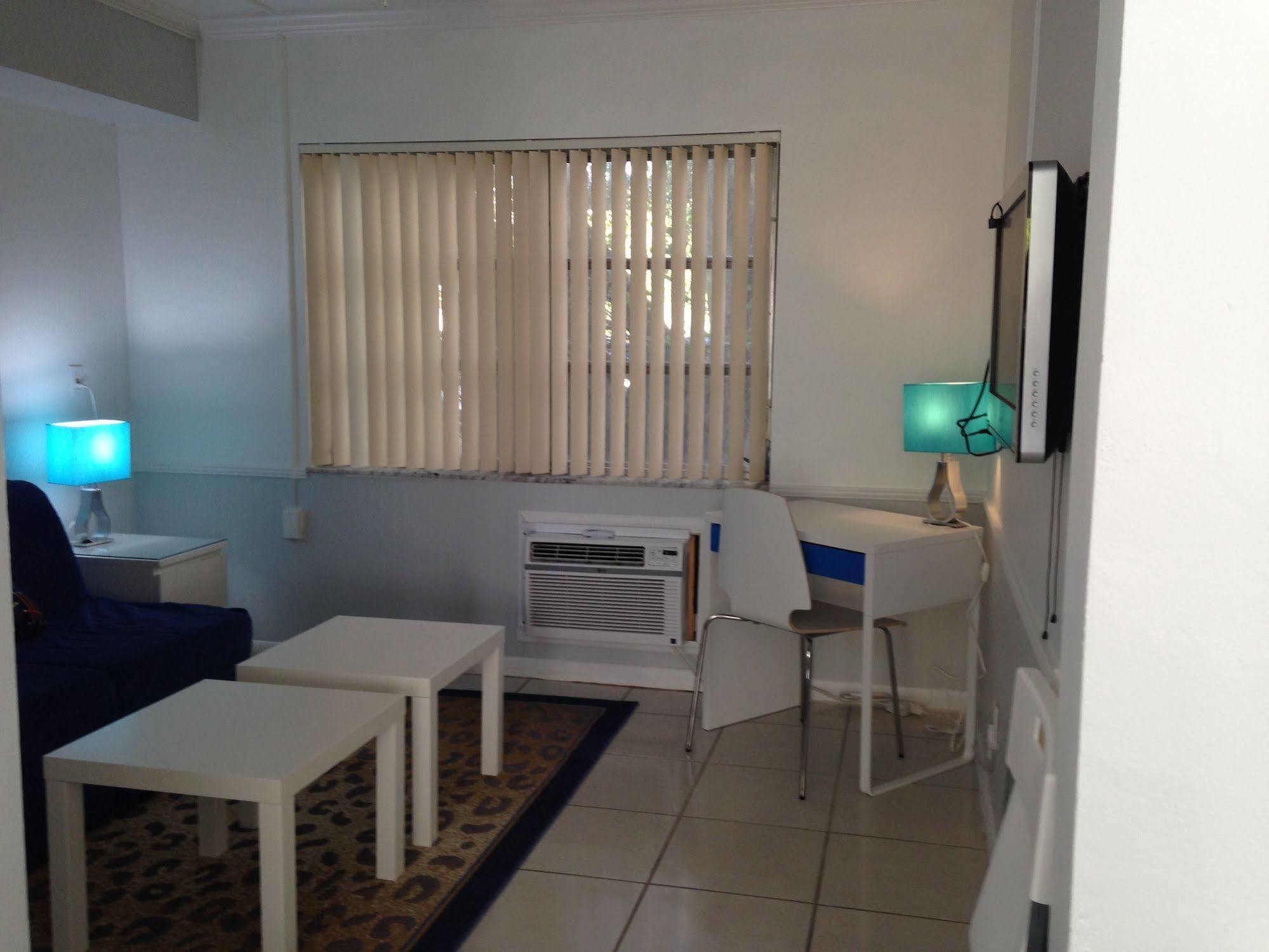 Cheston House - Clothing Optional All Male Guesthouse Fort Lauderdale Eksteriør billede
