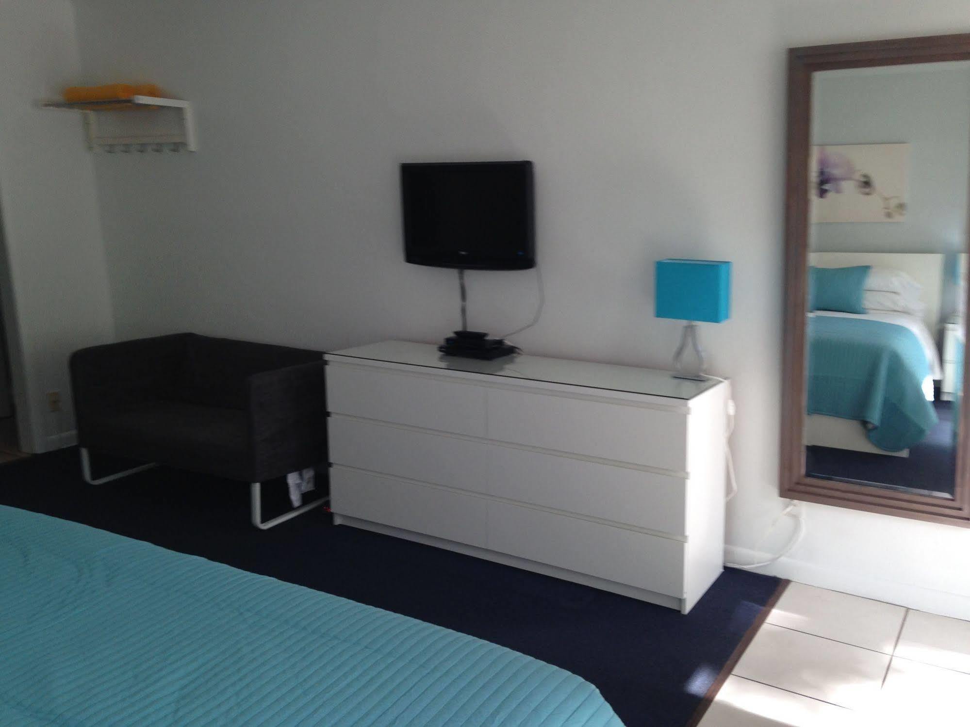 Cheston House - Clothing Optional All Male Guesthouse Fort Lauderdale Eksteriør billede